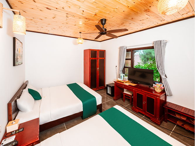 AdoraBay Deluxe Garden View room