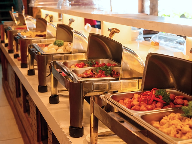 Buffet tại nhà hàng của AdoraBay Buffet tại nhà hàng của AdoraBay