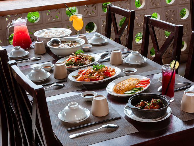 Set menu bữa chính tại AdoraBay Set menu bữa chính tại AdoraBay